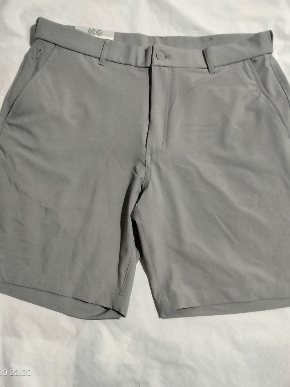 Greg Norman Mens 36 Golf Shorts Gray Performance Stretch Moisture Wicking 8.5 In